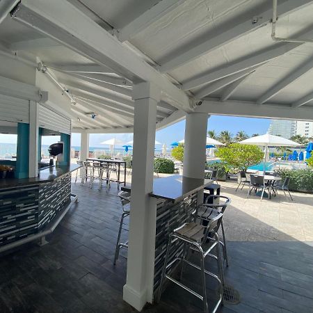 Beachfront Condo In Miami! 서니아일스비치 외부 사진