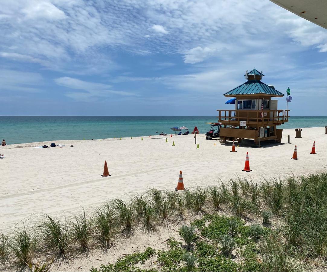 Beachfront Condo In Miami! 서니아일스비치 외부 사진