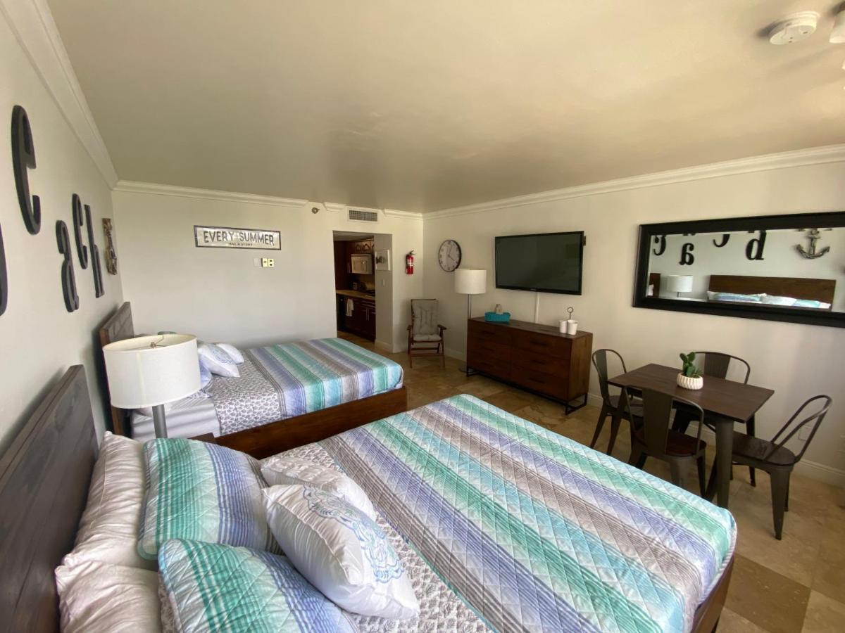Beachfront Condo In Miami! 서니아일스비치 외부 사진